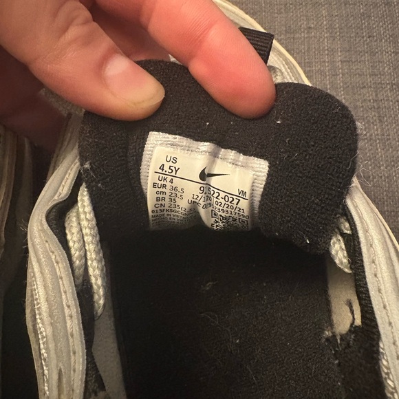 Nike Women's Gray and Black Sneakers - Picture 3 of 4